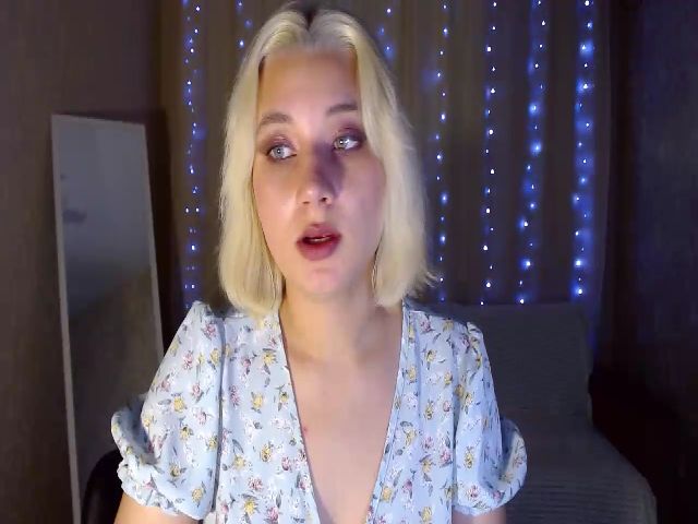 Live sex webcam photo for Star_Laura #271423166