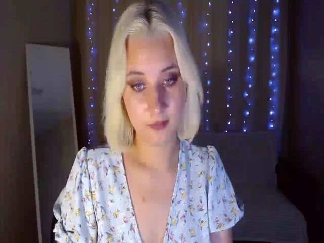 Live sex webcam photo for Star_Laura #271423490