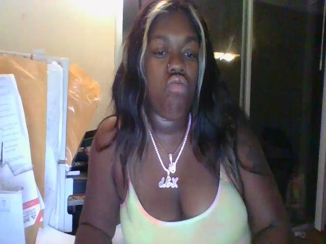 Live sex webcam photo for Bigbootibambi #271412693