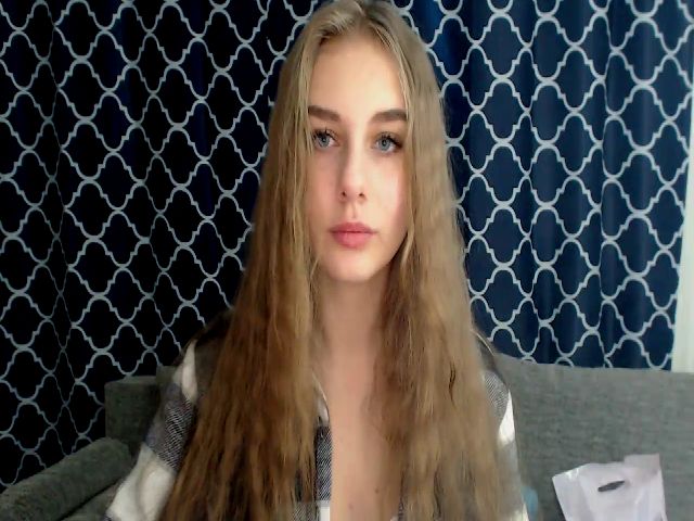 Live sex webcam photo for Aeritta #271418535