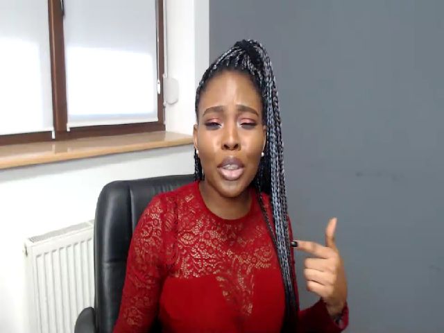 Live sex webcam photo for Emma__Di #271415782