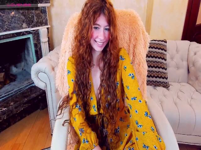 Live sex webcam photo for LillianCurly #271424016