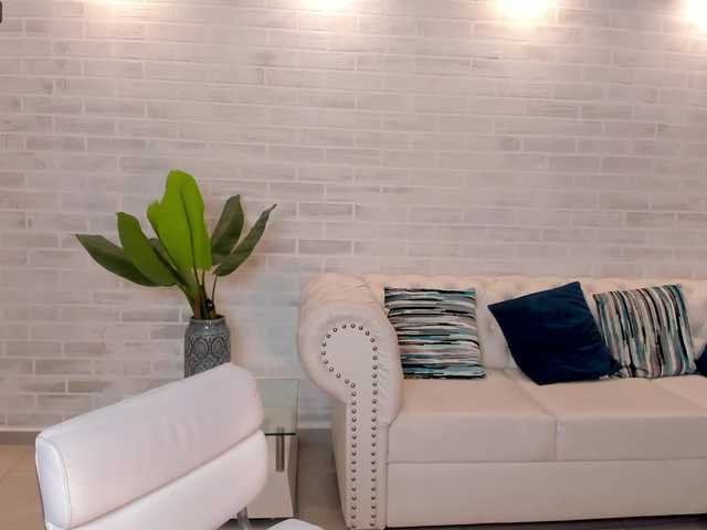 Live sex webcam photo for MariamRivera #271417710