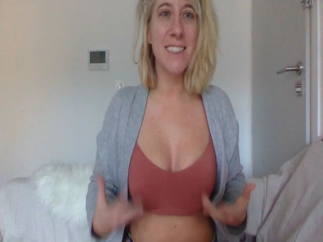 Live sex webcam photo for Bridgette_S #271419167