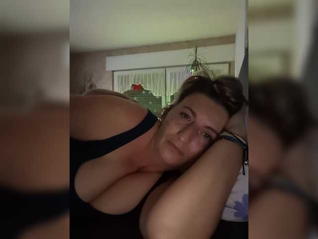 Live sex webcam photo for JennaDeluxe #288022517