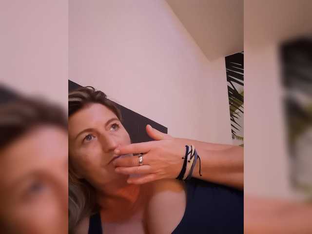 Live sex webcam photo for JennaDeluxe #288022518