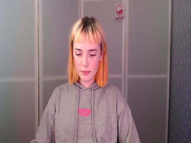 Live sex webcam photo for Matilda666 #271424008