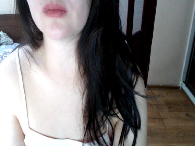 Live sex webcam photo for hotmolly99 #271412683