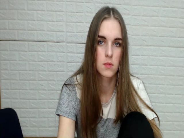 Live sex webcam photo for TessaLoveXX #271416406