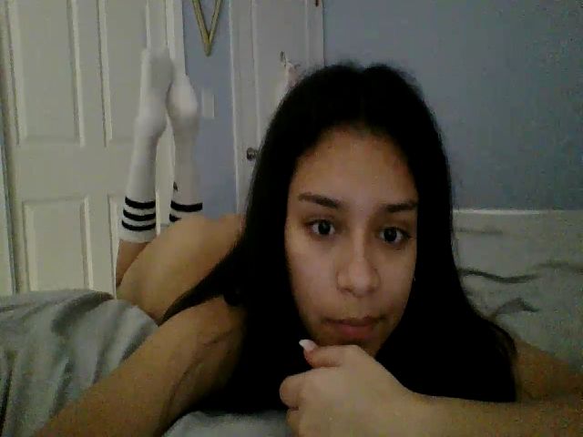 Live sex webcam photo for Adrianaxo1 #271412064