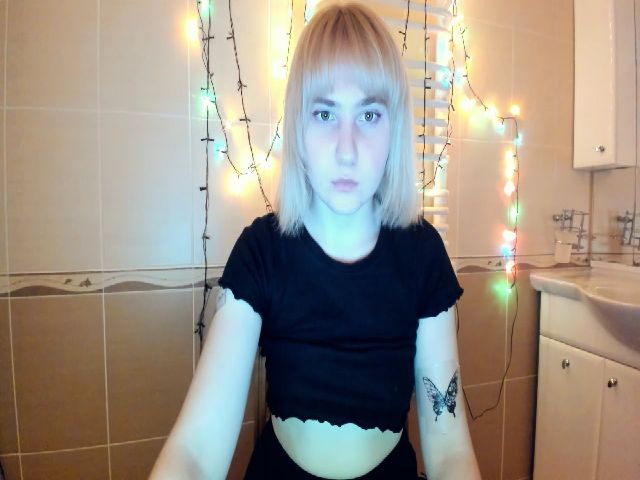 Live sex webcam photo for HannaLismont #271424520