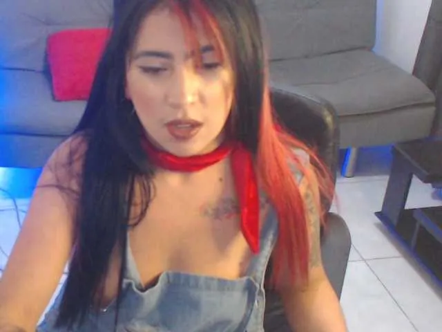 Live sex webcam photo for luna-lang- #271422370
