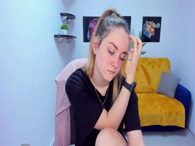 Live sex webcam photo for SeveiGold #271414902