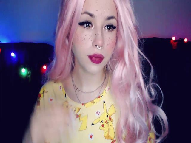 Live sex webcam photo for YUMMY_TIFFANI #271411338