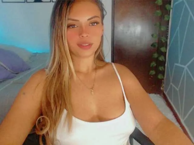 Live sex webcam photo for valery-saint #271413594