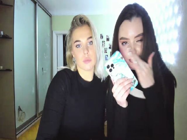 Live sex webcam photo for Merli_Lovely #271424460