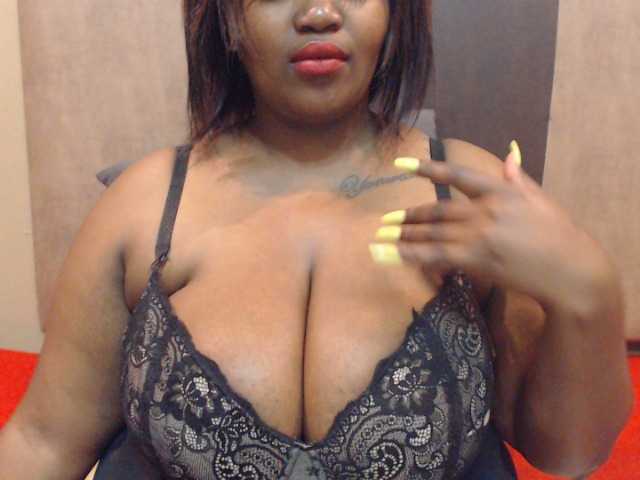 Live sex webcam photo for xtrathick26 #271417198