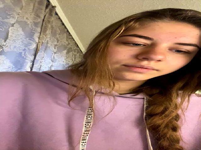 Live sex webcam photo for Dancelady18 #271418456