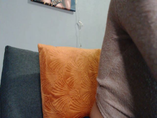 Live sex webcam photo for Ani_Hot #271420242