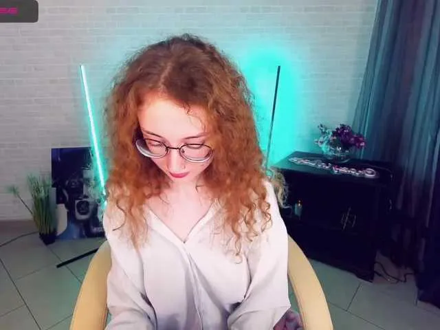 Live sex webcam photo for MargoLarson #271421091