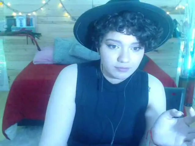 Live sex webcam photo for Maggie-evans5 #271438345