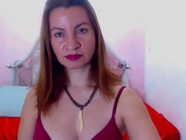 Live sex webcam photo for AliceMiller13 #271438007