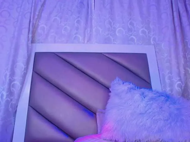 Live sex webcam photo for Katalina-Luv #271430280