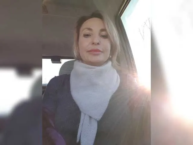 Live sex webcam photo for EditaMilf #271429853