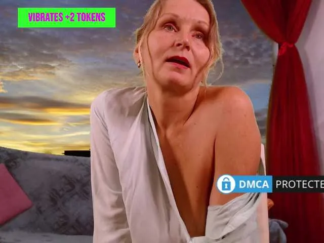 Live sex webcam photo for AngelEnjoy #271433523