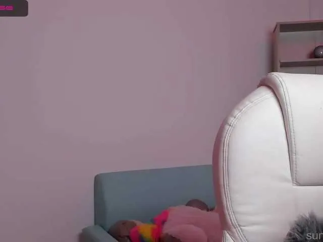 Live sex webcam photo for Sun-kissed1 #271427505