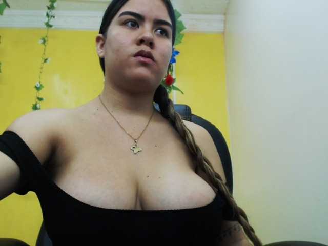 Live sex webcam photo for kattty1 #271438149