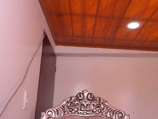 Live sex webcam photo for holly20a #287994989