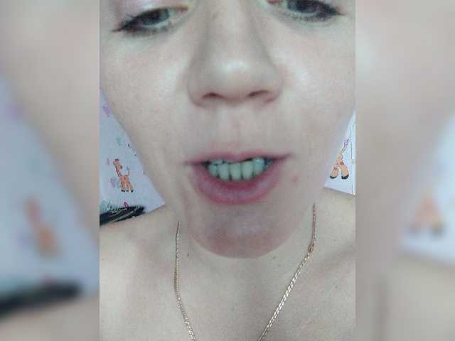 Live sex webcam photo for Alenushka888 #271433407