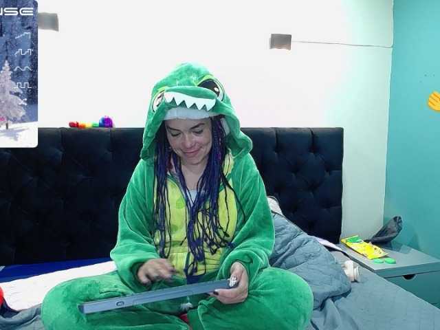 Live sex webcam photo for lola-vonnyroc #271427617