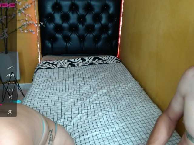 Live sex webcam photo for WONDERCOUPLEE #271426261