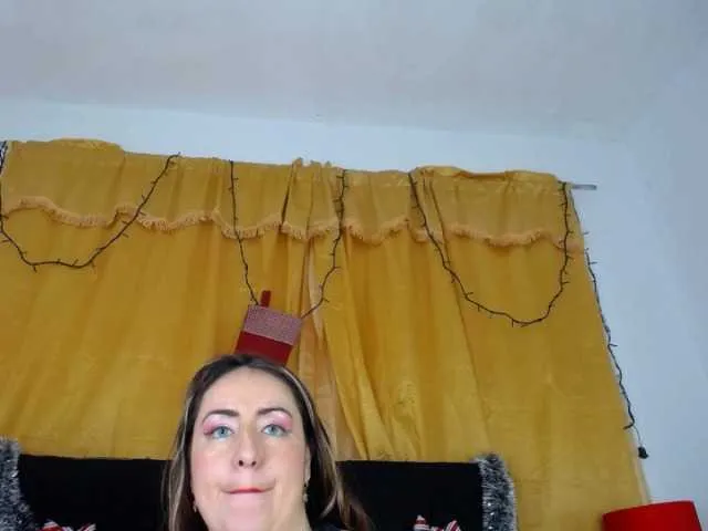 Live sex webcam photo for rosahills #288006977