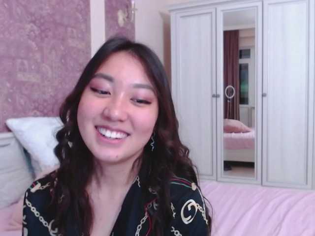 Live sex webcam photo for Alisonyugai #271433744