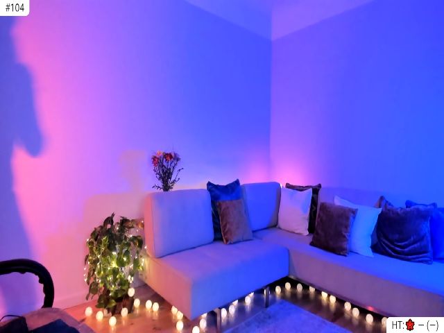 Live sex webcam photo for FIRE_ICE_EMMA #271427901