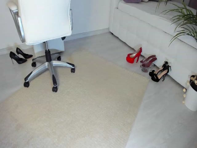 Live sex webcam photo for VictoriaKorff #271431853