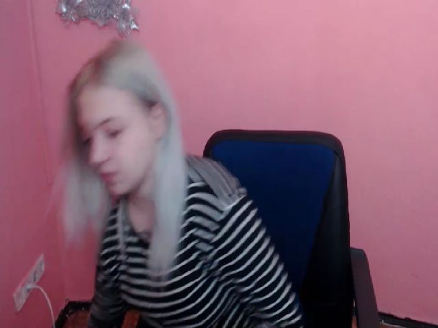 Live sex webcam photo for KalipsoHun #271431888