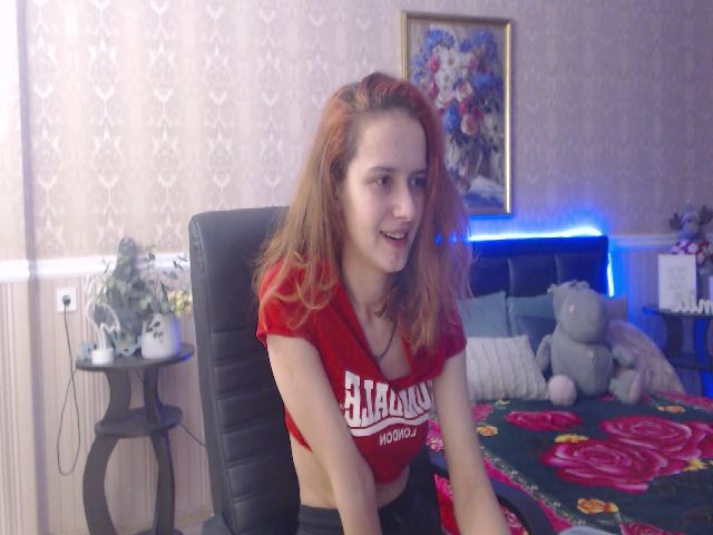 Live sex webcam photo for IrisNichols #271439927