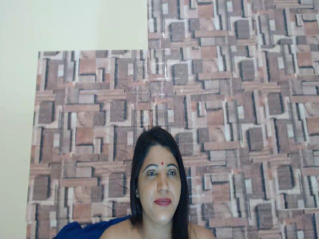 Live sex webcam photo for Indianrose1 #271439420