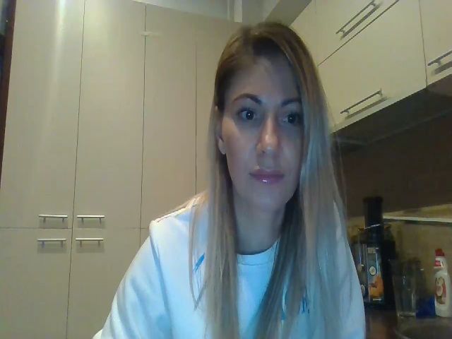 Live sex webcam photo for Kiley5 #271439199