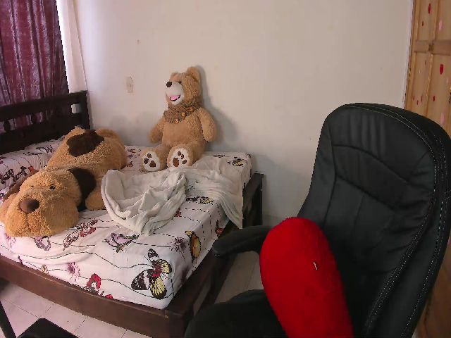 Live sex webcam photo for Laura_amy #271439651