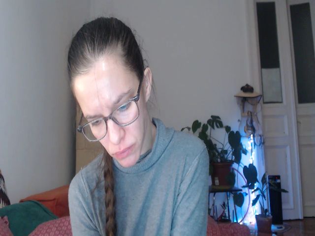 Live sex webcam photo for PetitePinkie #271441216