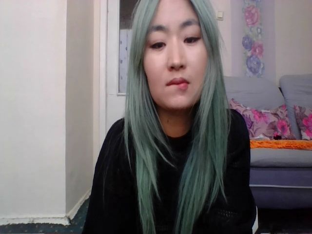Live sex webcam photo for AsianDoll2000 #271429276