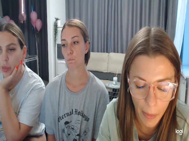 Live sex webcam photo for Emi_lywild #271434692