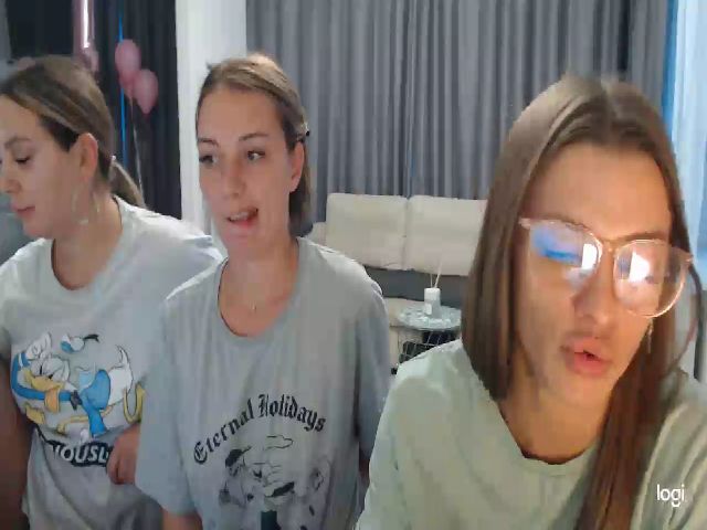 Live sex webcam photo for Emi_lywild #271434822
