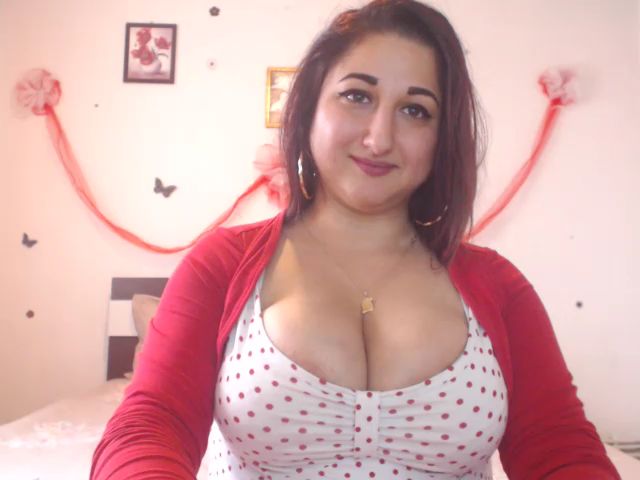 Live sex webcam photo for KinkyMyax #271432522