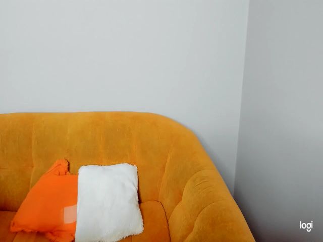 Live sex webcam photo for YourMissMasha #271431782